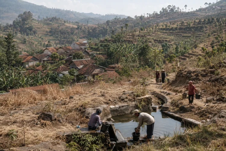 Tantangan Kekeringan dan Ketahanan Lingkungan Watulumbung